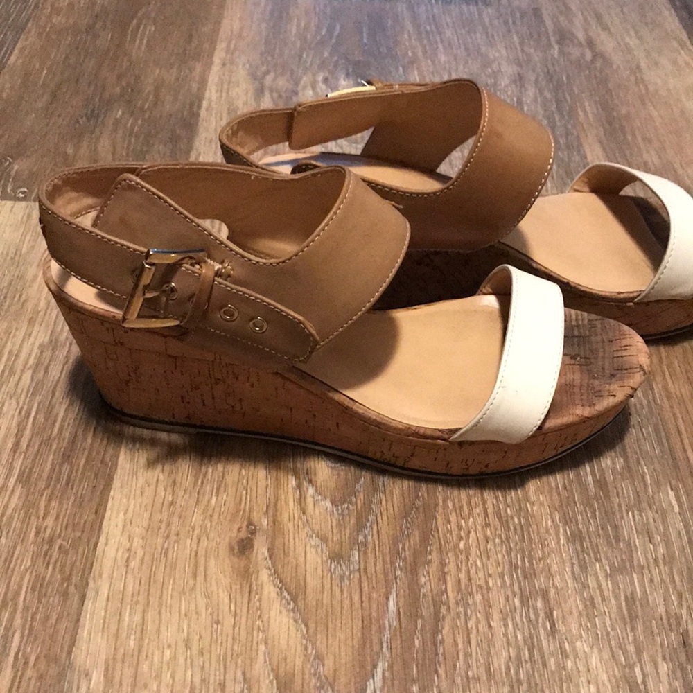 Tommy Hilfiger wedge Sandals **Size 9.5